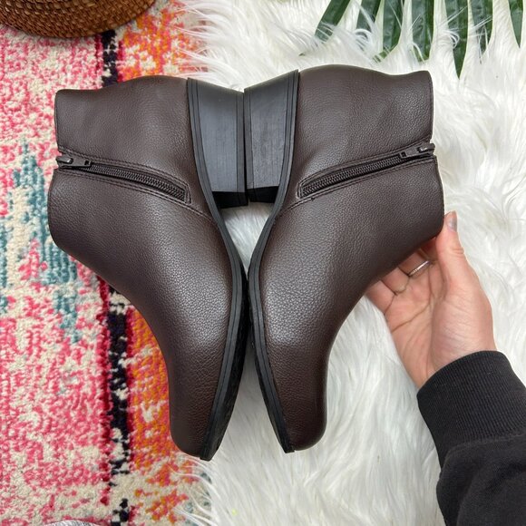 Aerosoles Neutral Dark Brown Leather Ankle Boots Booties 9 - Picture 5 of 9